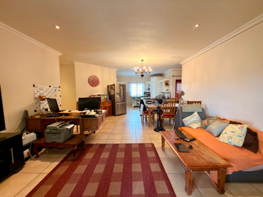 To Let 3 Bedroom Property for Rent in Landsmeer Residential Estate North West